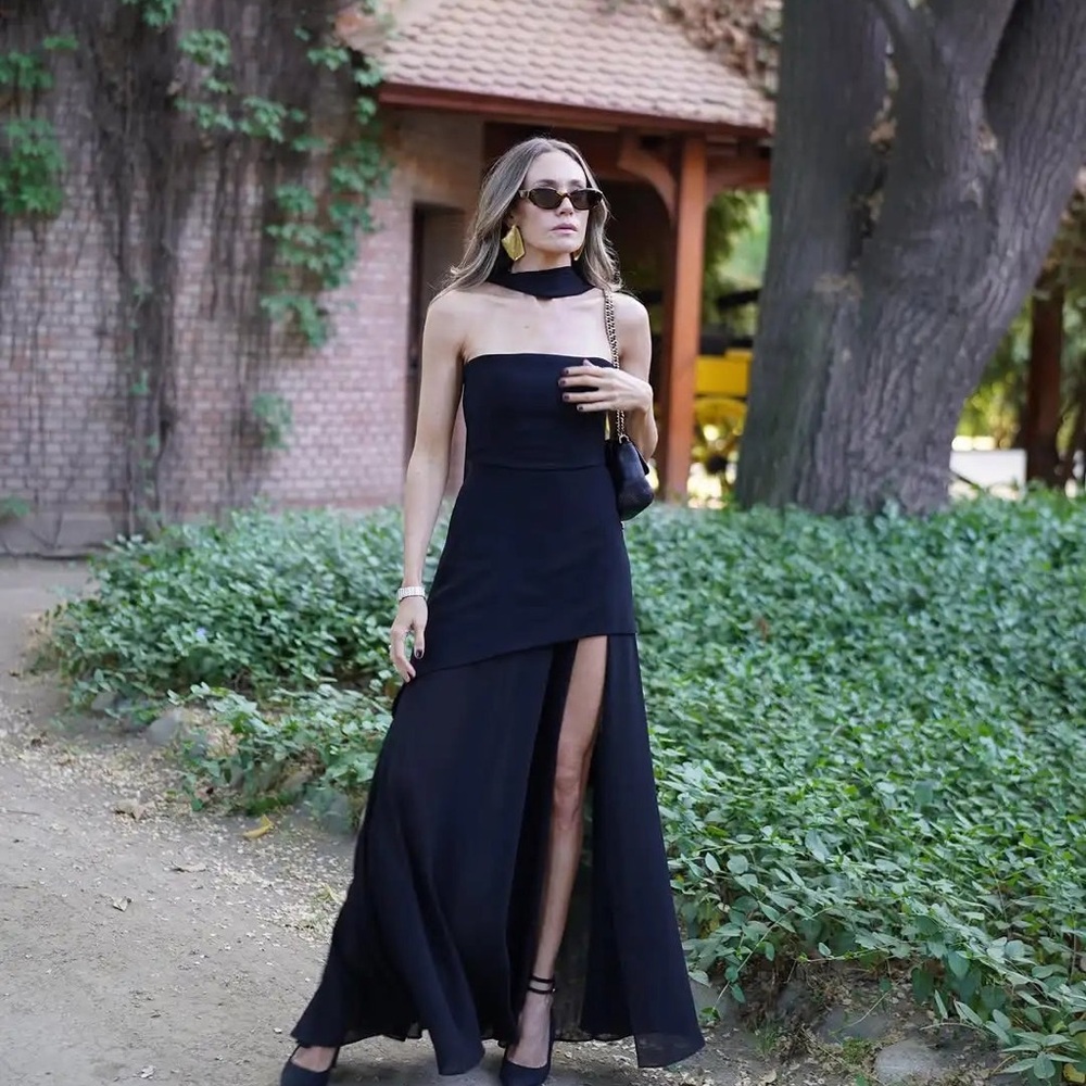 Elegant Black Strapless Dress